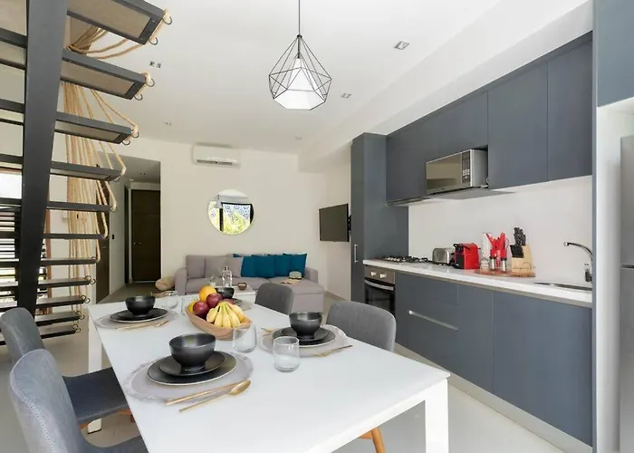 Sunsetviewph+privpool+near Beach&town+rooftop+50mb Apartment